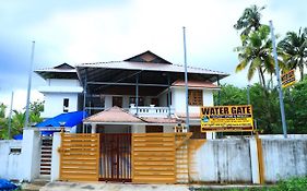 Water Gate Tourist Home And Resorts