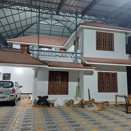 Water Gate Tourist Home And Resorts Mundrothuruth Exterior photo