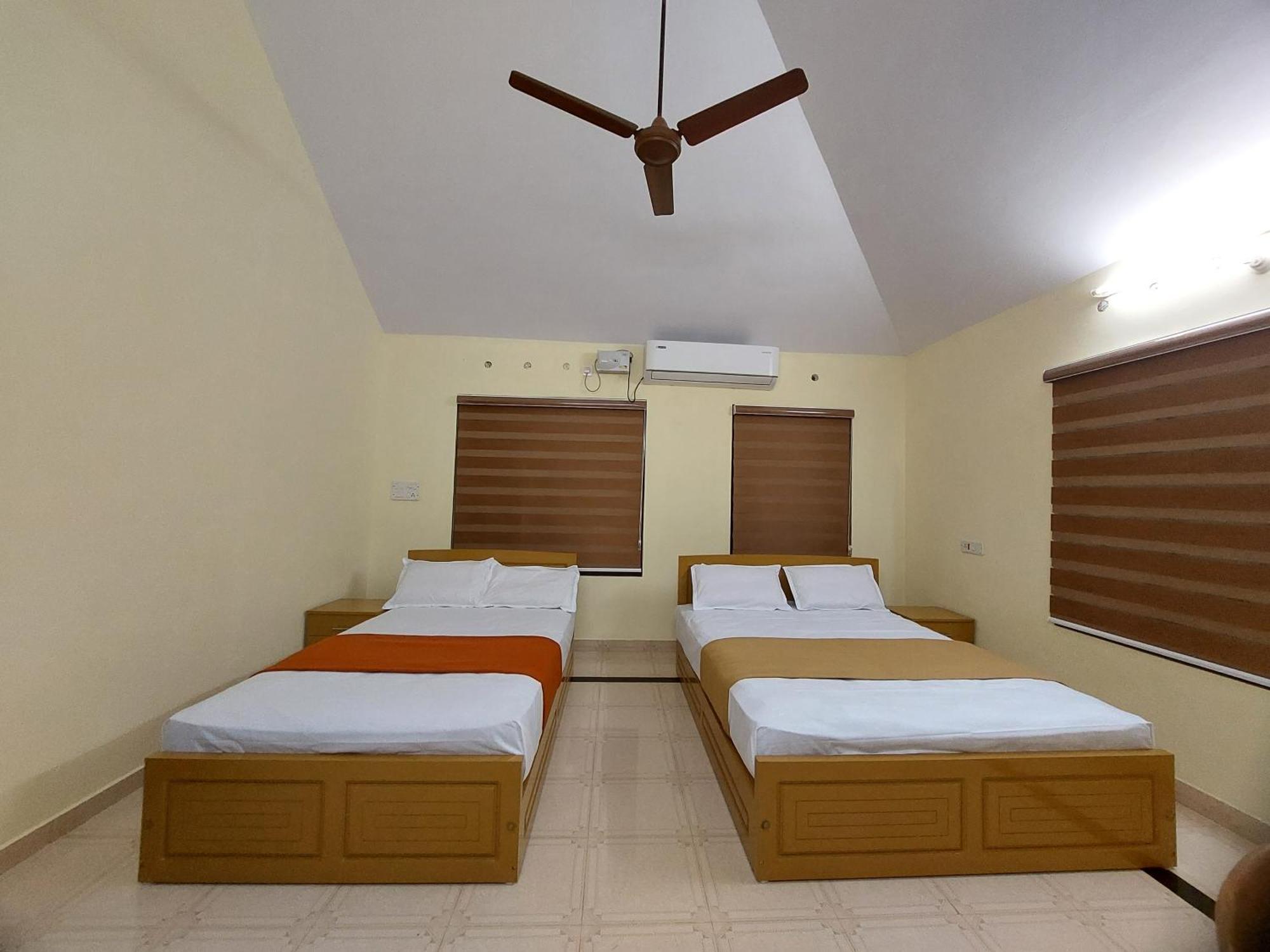 Water Gate Tourist Home And Resorts Mundrothuruth Exterior photo